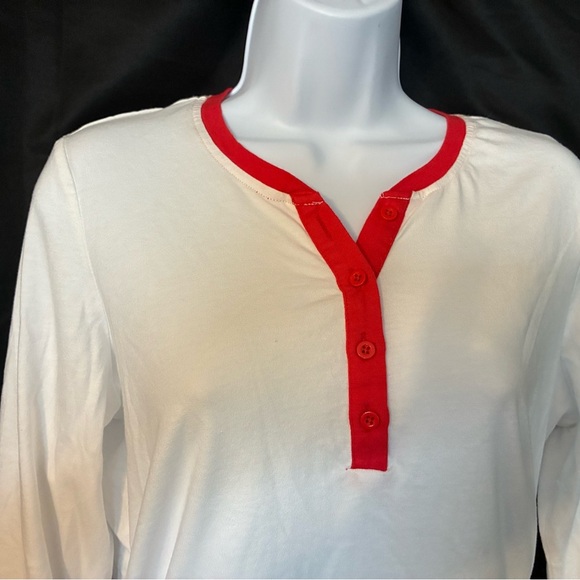 Disney Woman’s Winnie The Pooh NWOT Long Sleeve Henley Medium PERFECT Day Top - Picture 4 of 7